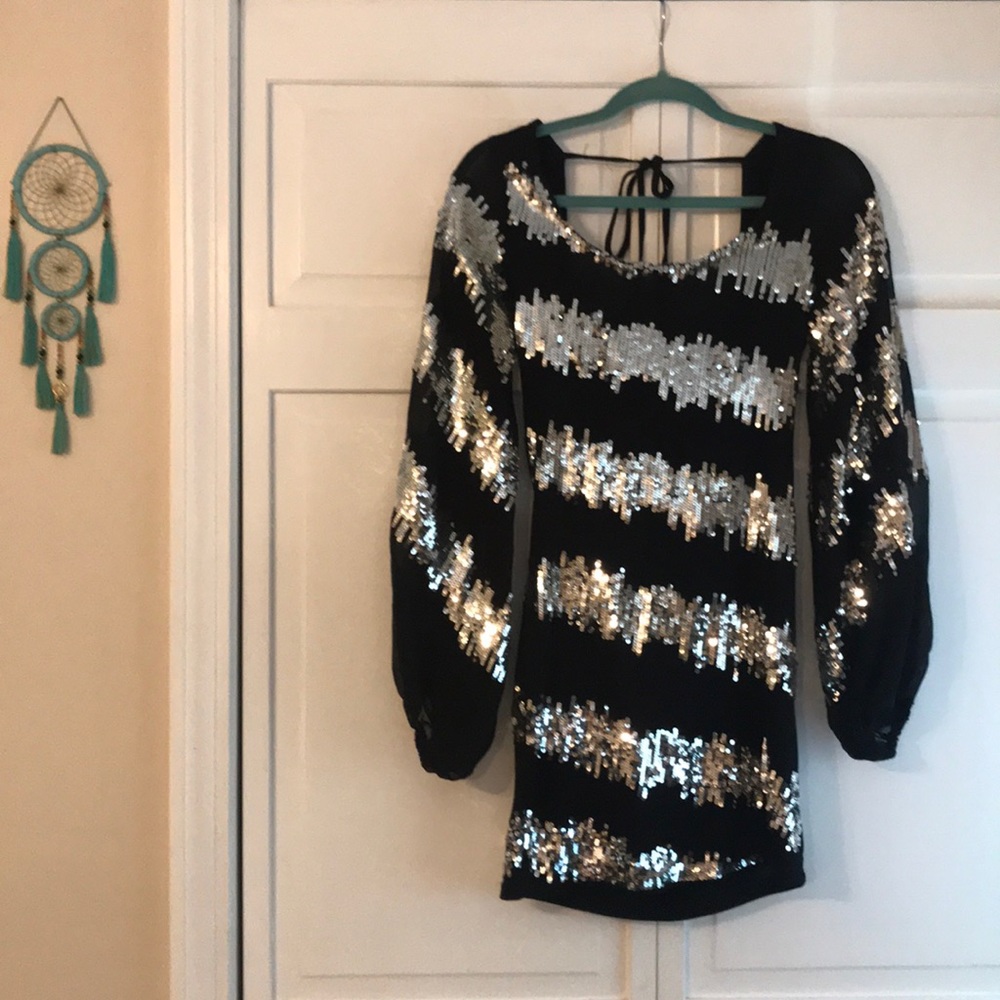 Black with Silver sequence Mini